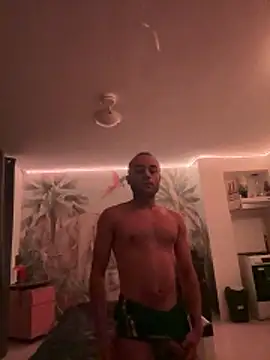 Snapshot of klkmam chatting on 12-18-25, 07:09 klkmam online show from 12-18-25, 07:09