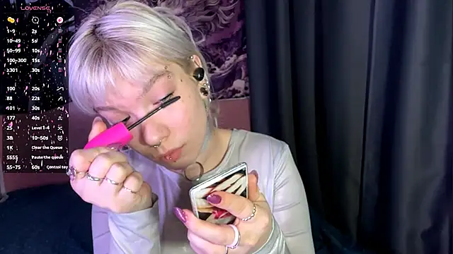 Snapshot of LolaDollyMur chatting on 11-29-25, 08:12 LolaDollyMur online show from 11-29-25, 08:12