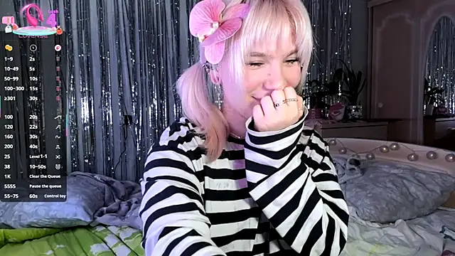 Snapshot of LolaDollyMur chatting on 01-06-26, 07:06 LolaDollyMur online show from 01-06-26, 07:06