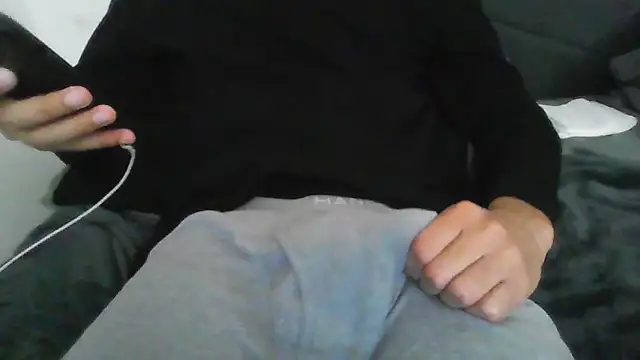 Snapshot of latinman7944 chatting on 02-25-26, 06:56 latinman7944 online show from 02-25-26, 06:56