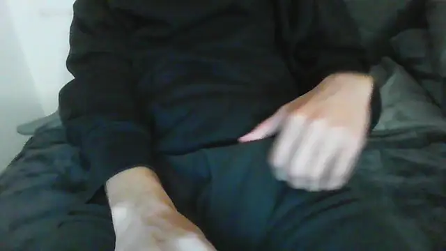 Snapshot of latinman7944 chatting on 03-04-26, 04:18 latinman7944 online show from 03-04-26, 04:18