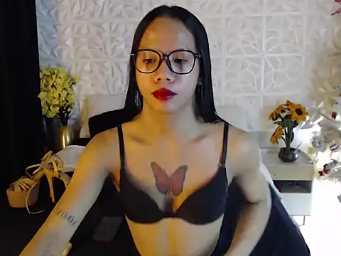 TransGoddessSofia online show from 12-17-25, 10:32