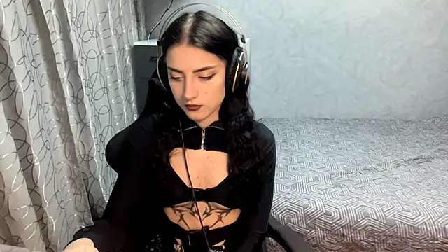 Meowluly online show from 11-24-25, 09:14