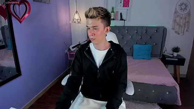 Juaan Diick online show from 03-02-26, 04:36