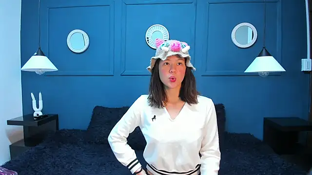 Snapshot of Skyy_bloom chatting on 02-19-26, 11:39 Skyy bloom online show from 02-19-26, 11:39