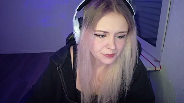 OfflineLizzy online show from 03-16-26, 08:46