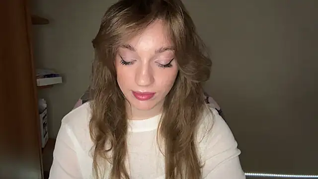 Alisa baby fox online show from 02-21-26, 08:59