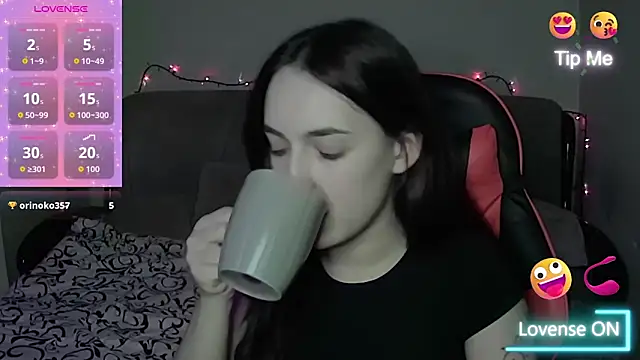 Snapshot of Star_Kate chatting on 11-27-25, 10:01 Star Kate online show from 11-27-25, 10:01