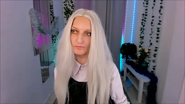 ViktoriaClark online show from 12-19-25, 10:55