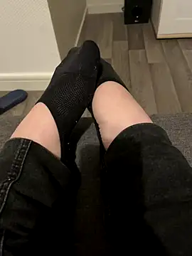 Blue-Coxy online show from 11-24-25, 06:40