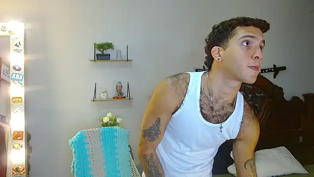 Snapshot of oceanboy_vibe chatting on 12-15-25, 07:40 oceanboy vibe online show from 12-15-25, 07:40