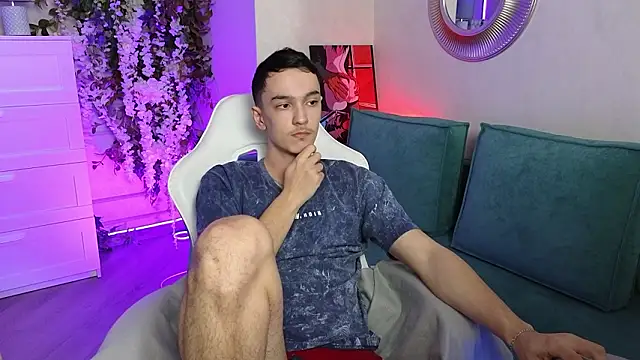 Snapshot of MoonlinSkinn chatting on 02-20-26, 01:46 MoonlinSkinn online show from 02-20-26, 01:46