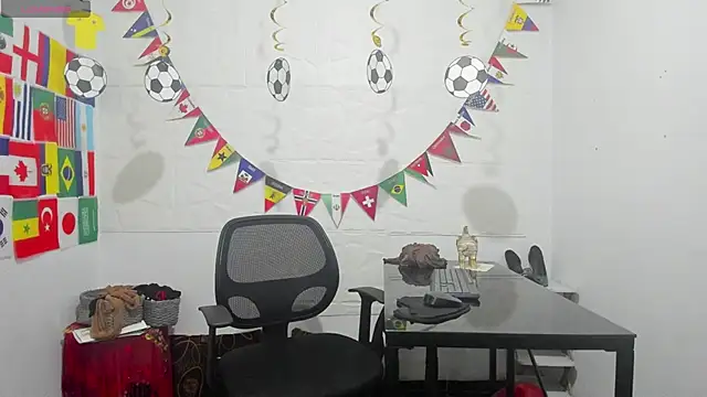 Miss clarepocahose online show from 06-22-26, 12:45
