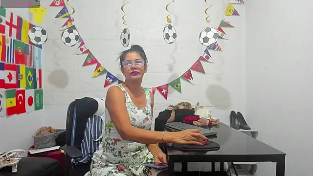 Miss clarepocahose online show from 06-26-26, 12:04