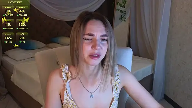 molly crystal online show from 01-06-26, 01:31