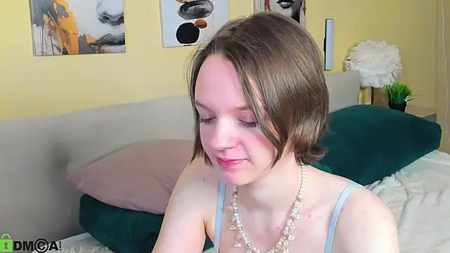 Olivia Riesz online show from 05-05-26, 01:13