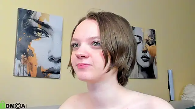 Olivia Riesz online show from 05-12-26, 01:14