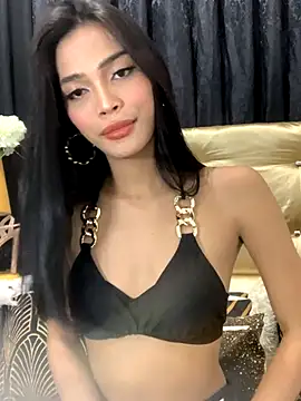 Snapshot of SexyPetiteAra chatting on 11-25-25, 08:25 SexyPetiteAra online show from 11-25-25, 08:25