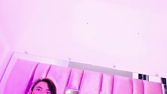 VALERIAQUEENTS   online show from 05-12-26, 12:02