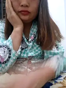 Snapshot of mai-mai-97 chatting on 02-13-26, 04:03 mai-mai-97 online show from 02-13-26, 04:03