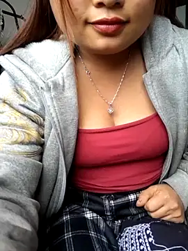 Snapshot of mai-mai-97 chatting on 03-11-26, 06:41 mai-mai-97 online show from 03-11-26, 06:41