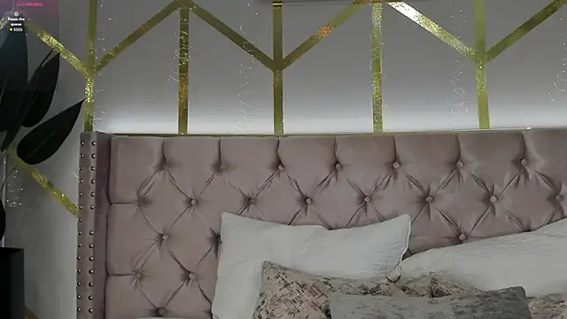 Lola saenz  online show from 03-18-26, 11:57