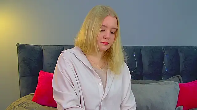 EmilyEvanse online show from 01-09-26, 06:16