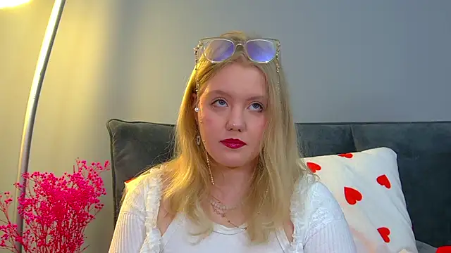 EmilyEvanse online show from 03-22-26, 06:39