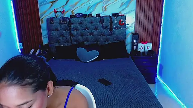 Snapshot of Meryandcris chatting on 03-14-26, 02:39 Meryandcris online show from 03-14-26, 02:39