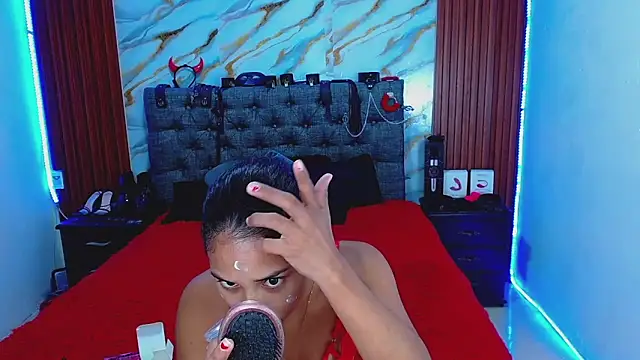 Snapshot of Meryandcris chatting on 03-18-26, 02:26 Meryandcris online show from 03-18-26, 02:26