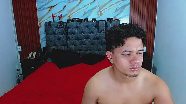 Snapshot of Meryandcris chatting on 03-24-26, 04:06 Meryandcris online show from 03-24-26, 04:06