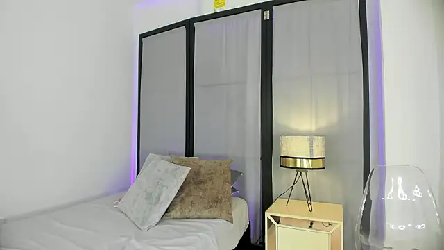 niicole steele  online show from 03-13-26, 10:05