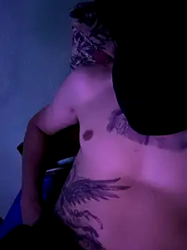 Snapshot of Mascarado01i chatting on 11-27-25, 10:12 Mascarado01i online show from 11-27-25, 10:12