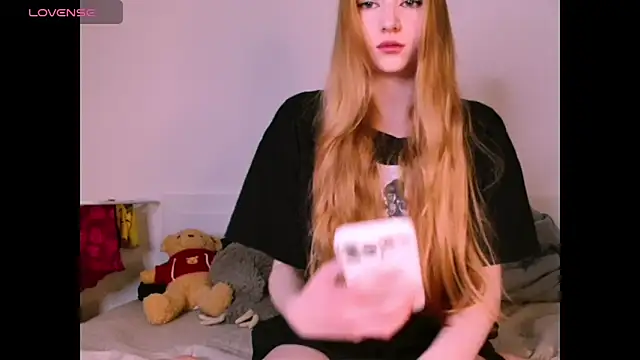  Milana Sparkl75  online show from 02-12-26, 08:15