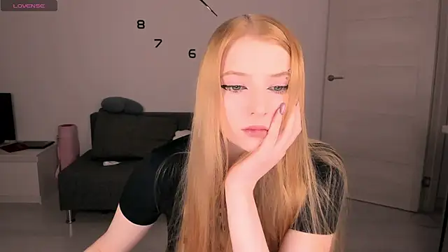  Milana Sparkl75  online show from 05-10-26, 06:24