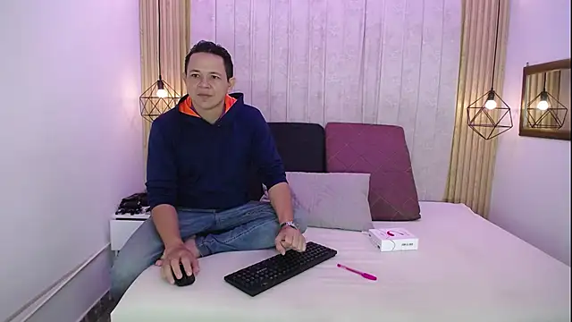 DaniyMel online show from 02-04-26, 12:11