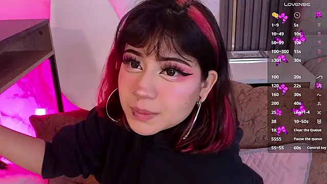 Snapshot of Kattie_sweet1 chatting on 02-13-26, 01:07 Kattie sweet1 online show from 02-13-26, 01:07