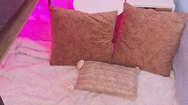 Snapshot of Kattie_sweet1 chatting on 02-17-26, 01:07 Kattie sweet1 online show from 02-17-26, 01:07