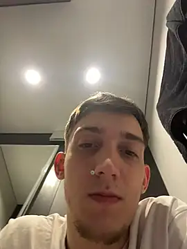 Snapshot of Rabizoon chatting on 03-08-26, 11:36 Rabizoon online show from 03-08-26, 11:36