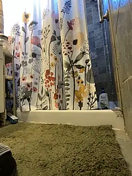 Snapshot of xxxenzo1 chatting on 12-15-24, 06:48 xxxenzo1 online show from 12-15-24, 06:48