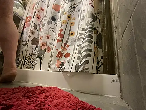 Snapshot of xxxenzo1 chatting on 01-12-25, 11:28 xxxenzo1 online show from 01-12-25, 11:28