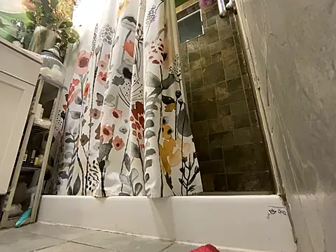 Snapshot of xxxenzo1 chatting on 01-15-25, 01:20 xxxenzo1 online show from 01-15-25, 01:20