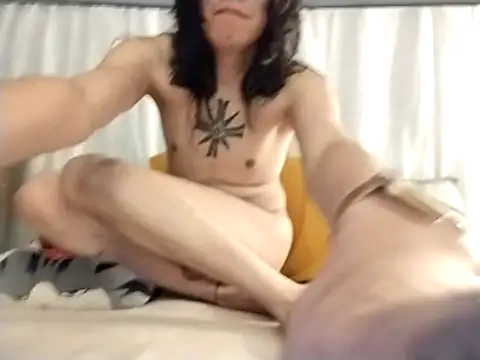 Snapshot of particula_de_yo chatting on 12-05-25, 04:54 particula de yo online show from 12-05-25, 04:54