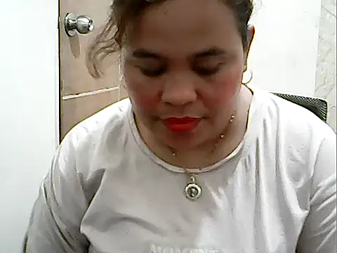 Snapshot of cutechubby chatting on 02-27-26, 12:10 cutechubby online show from 02-27-26, 12:10