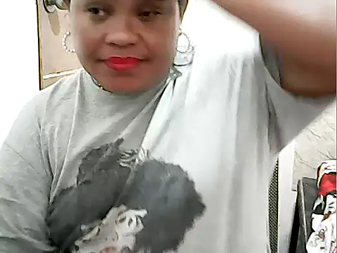 Snapshot of cutechubby chatting on 03-15-26, 01:11 cutechubby online show from 03-15-26, 01:11