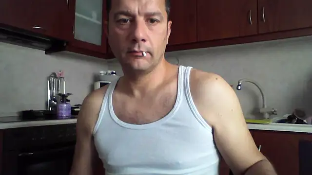 Snapshot of Billakos chatting on 06-04-26, 07:47 Billakos online show from 06-04-26, 07:47