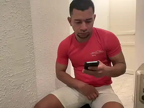 esleider12 online show from 12-17-25, 05:24