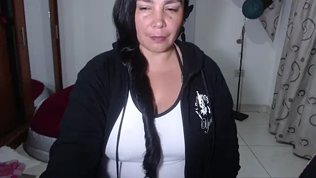 vivian-milf online show from 02-26-26, 01:59