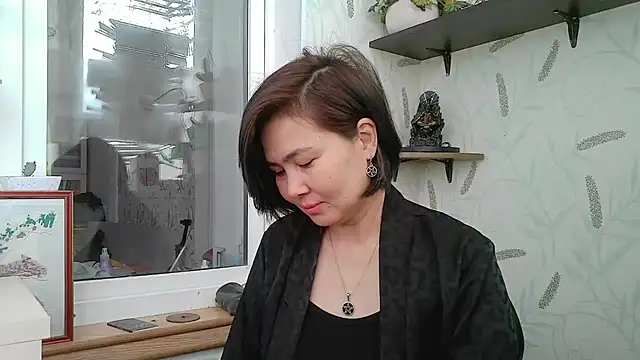 Nettie Allie online show from 12-16-25, 08:52