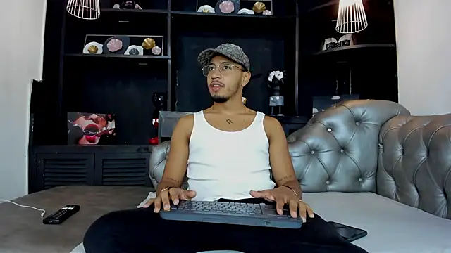 Brand Collins online show from 01-16-26, 07:40